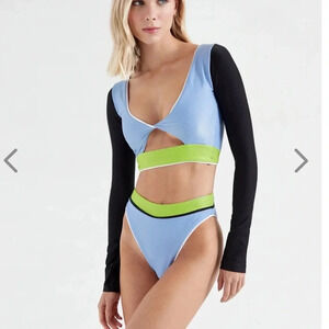 NWT OneOne Swimwear Bikini Set Hawaii Karen Paulina Long Sleeve High Waist NEW